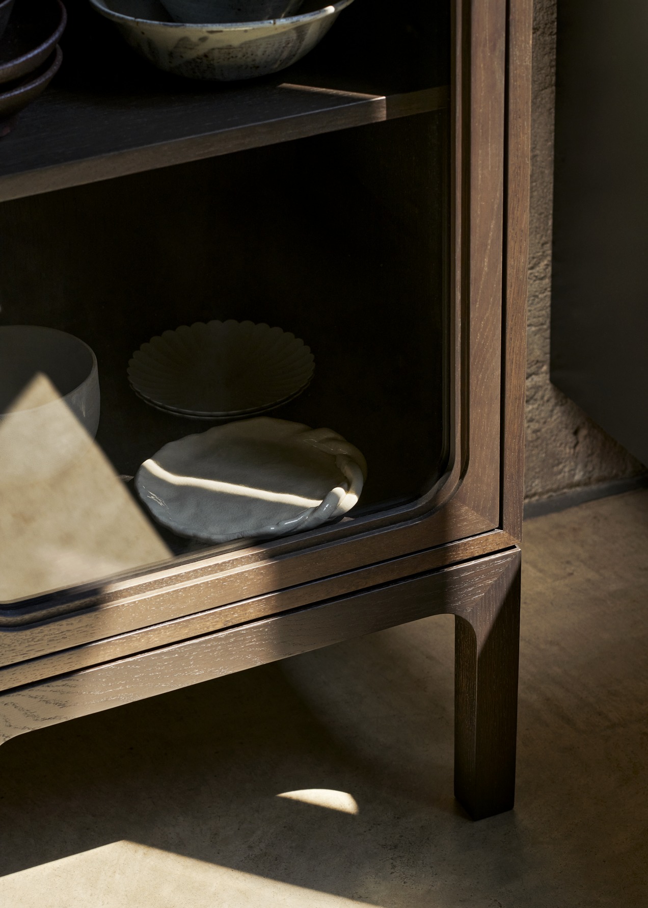 Trace Double SC88 Vitrine Schrank Eiche dunkel gebeizt