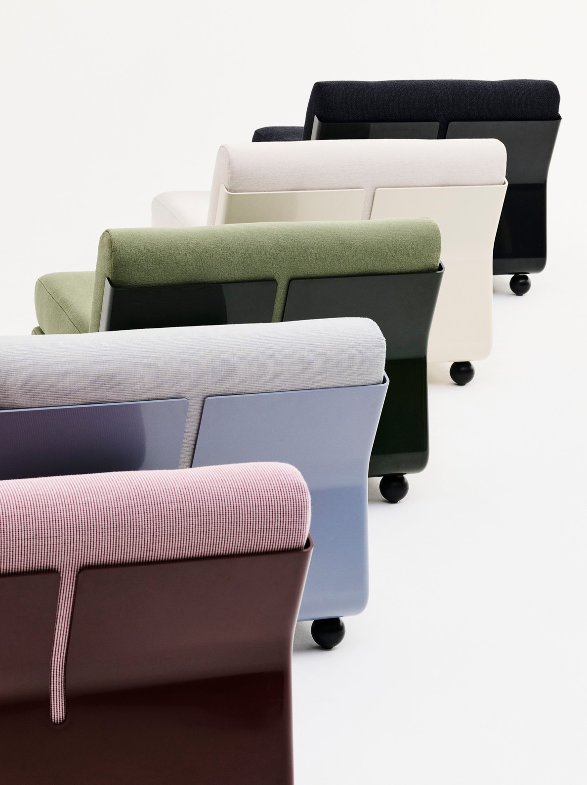 Amanta 1 Sitzer - Schale Frostblau Bezug Naveli