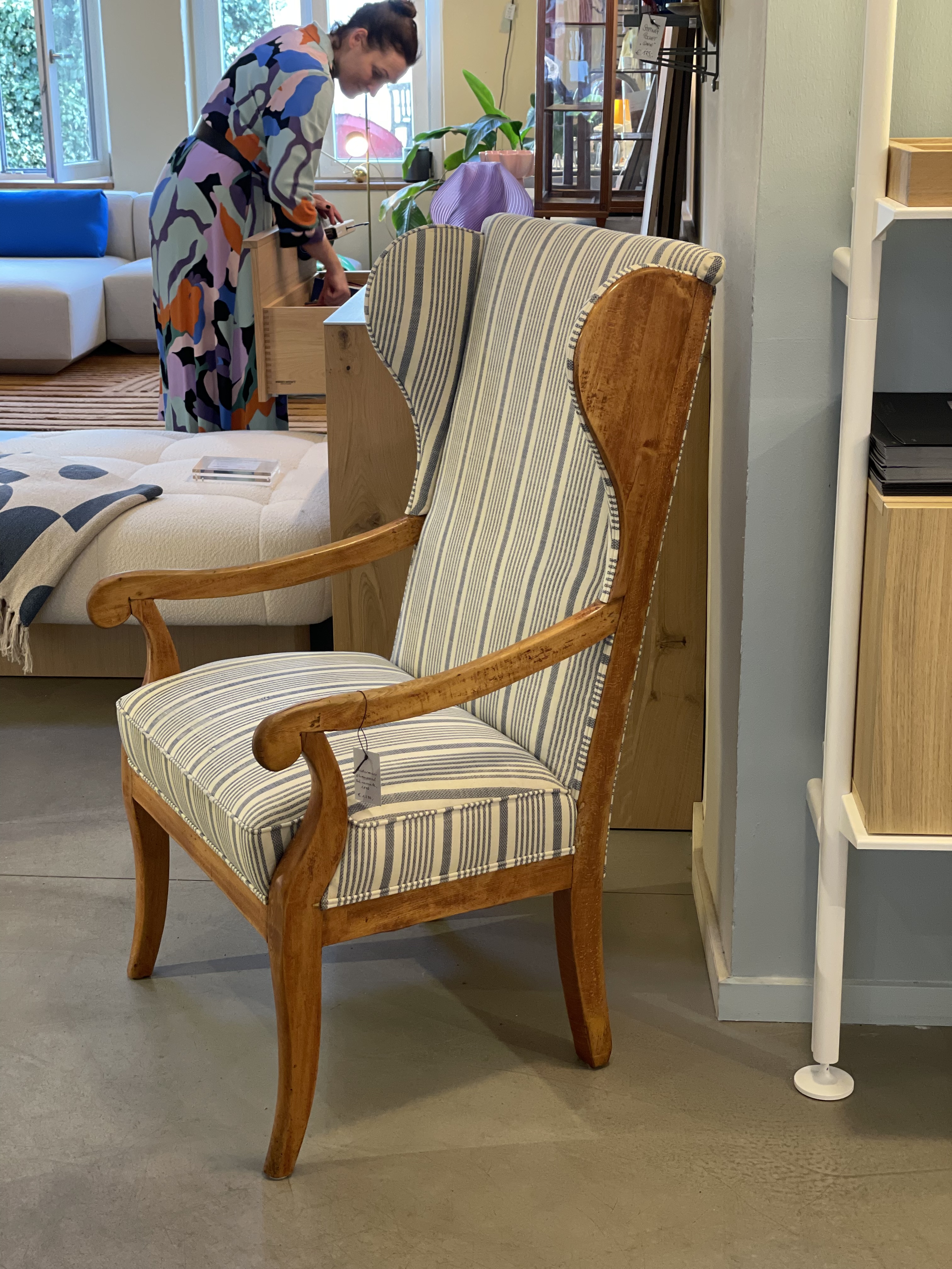 Vintage Biedermeier Ohrensessel aus Dänemark mit Leinenbezug