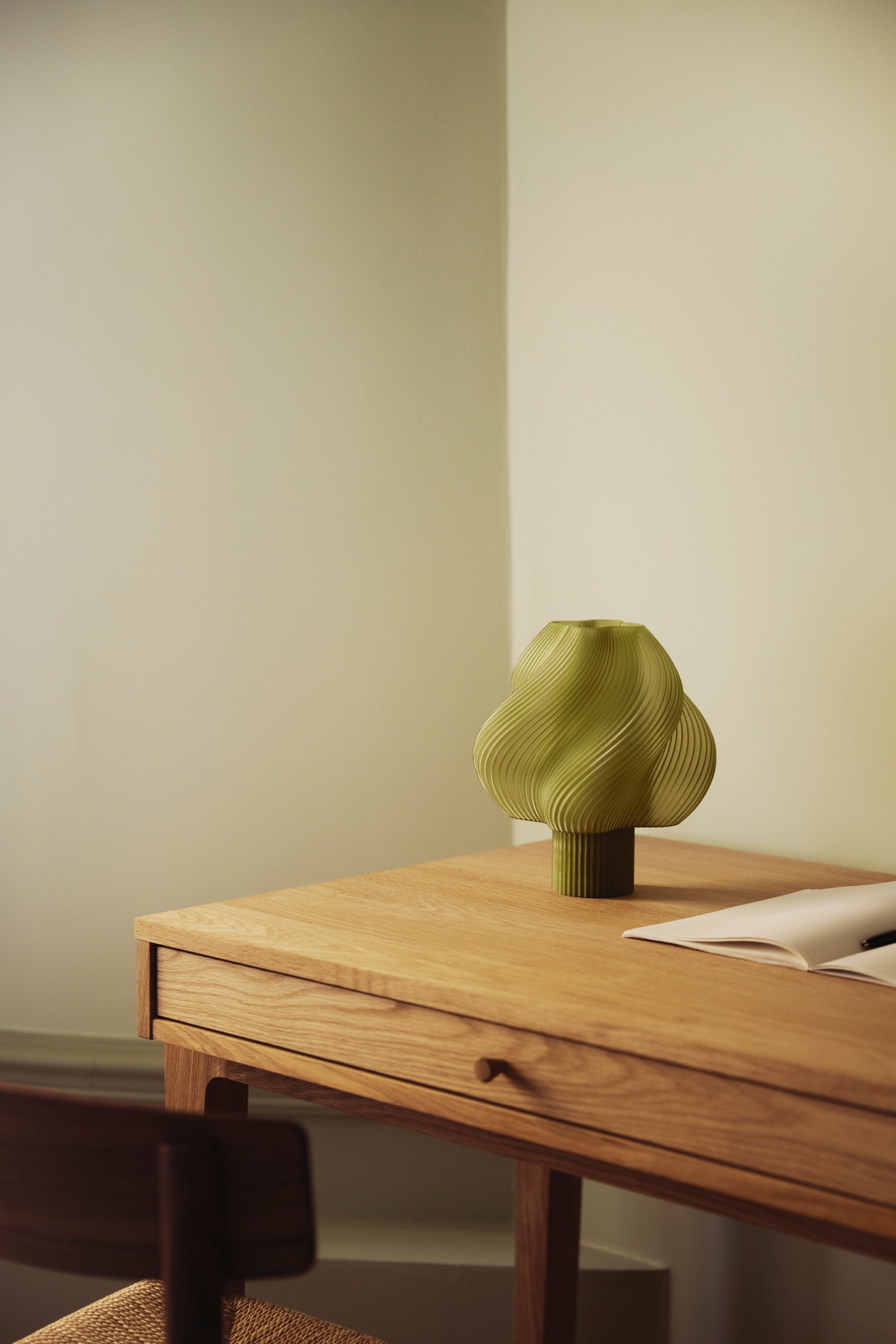 Soft Serve Tischleuchte Portable - Olive