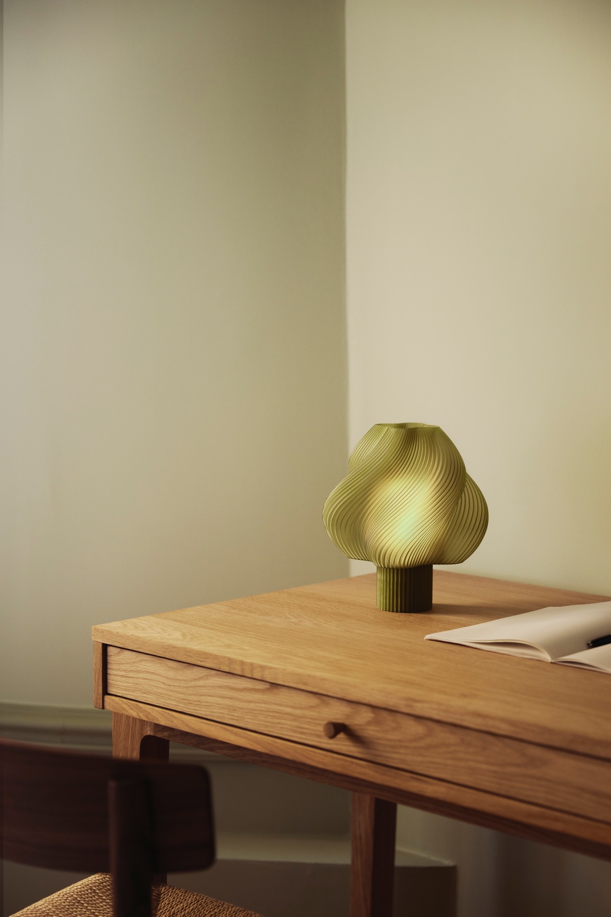 Soft Serve Tischleuchte Portable - Olive