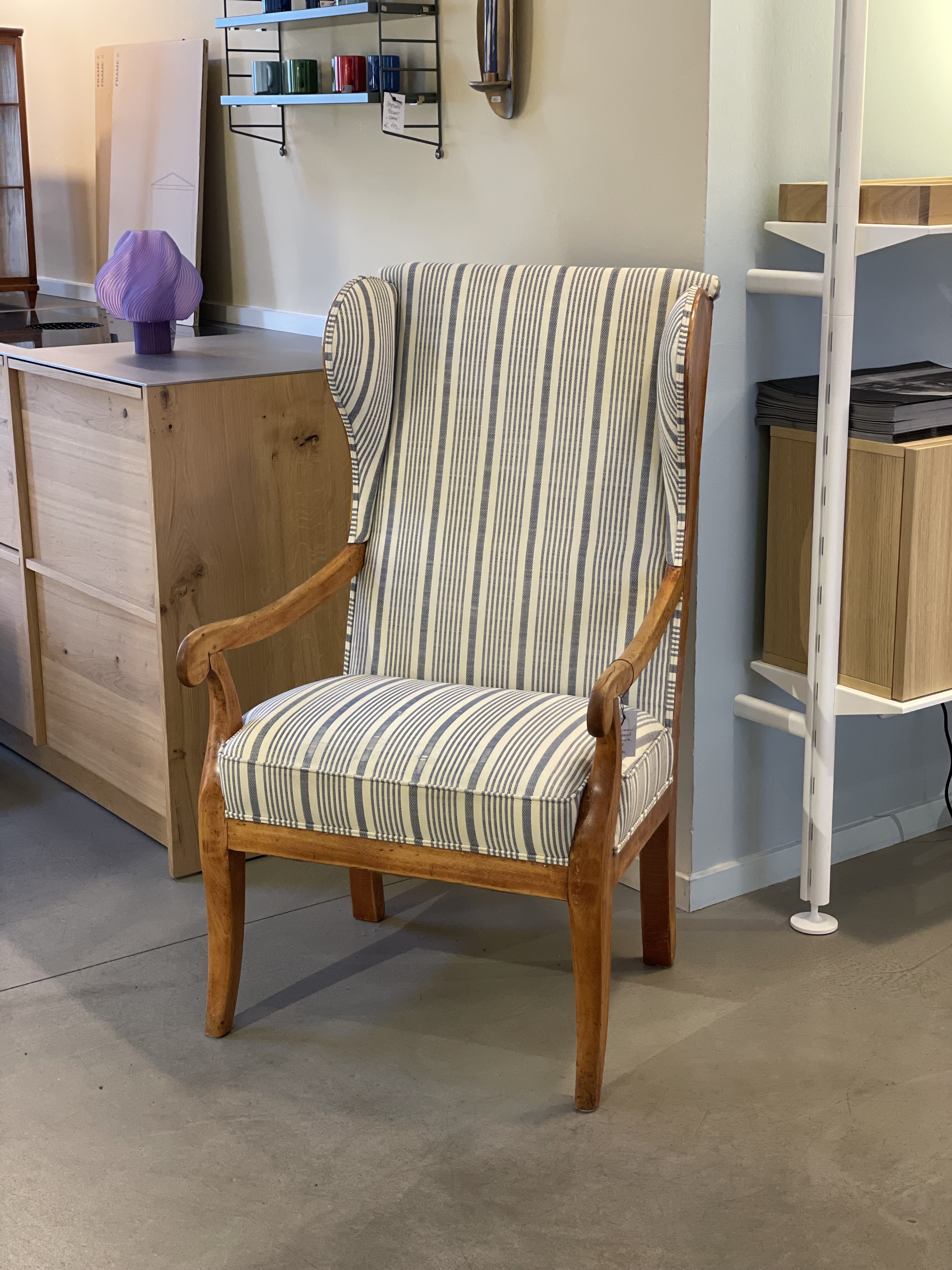 Vintage Biedermeier Ohrensessel aus Dänemark mit Leinenbezug