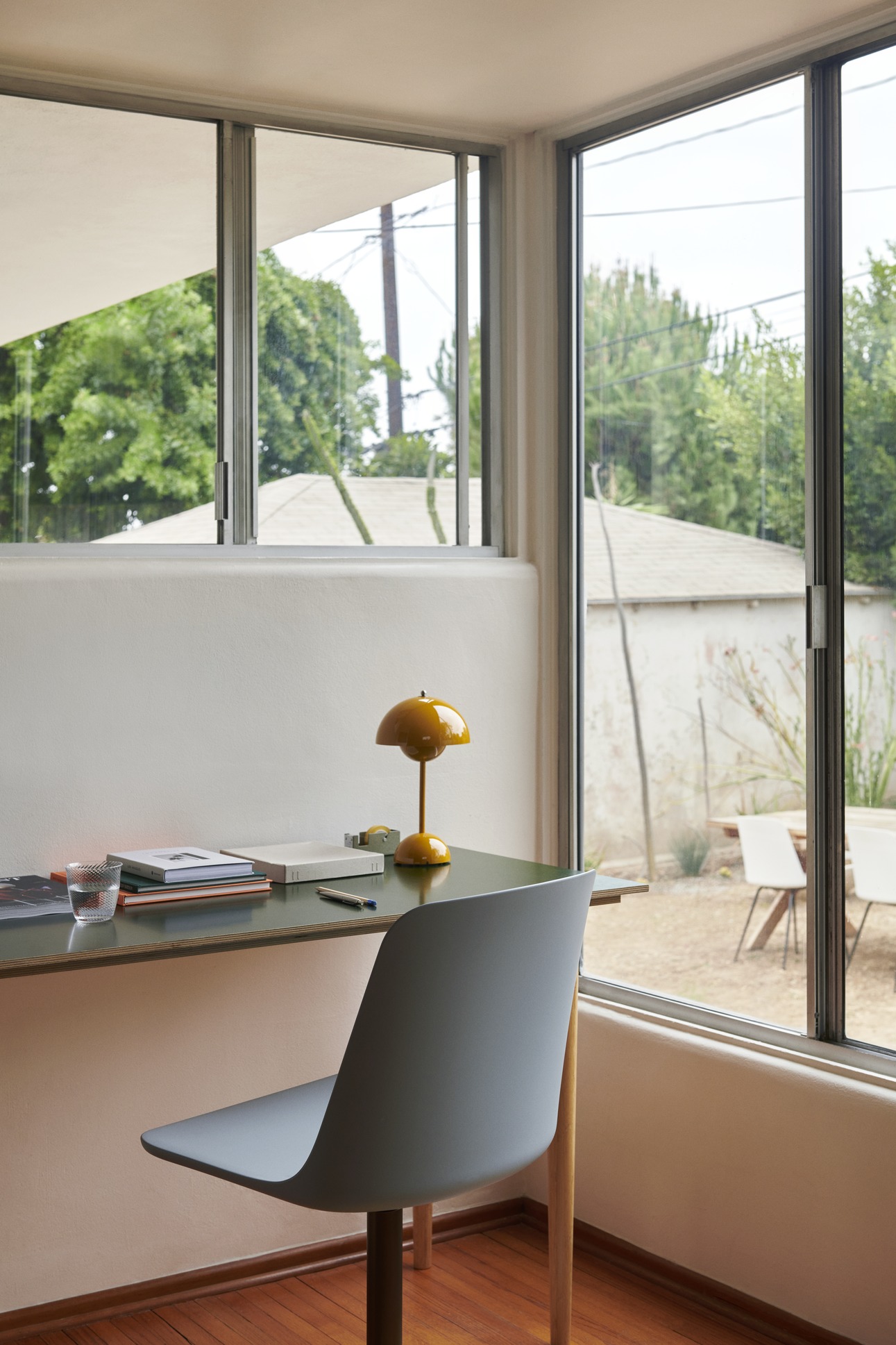 VP9 Akku Leuchte Mustard